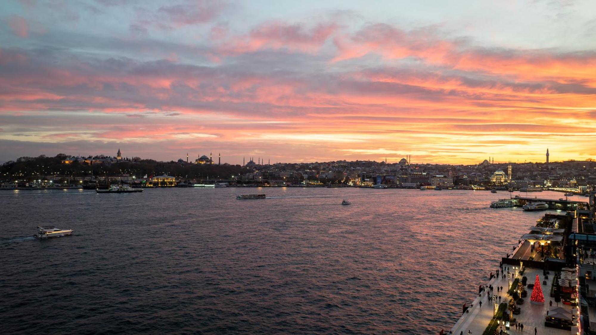 Dream Inn Karakoey Bosphorus Истанбул Екстериор снимка
