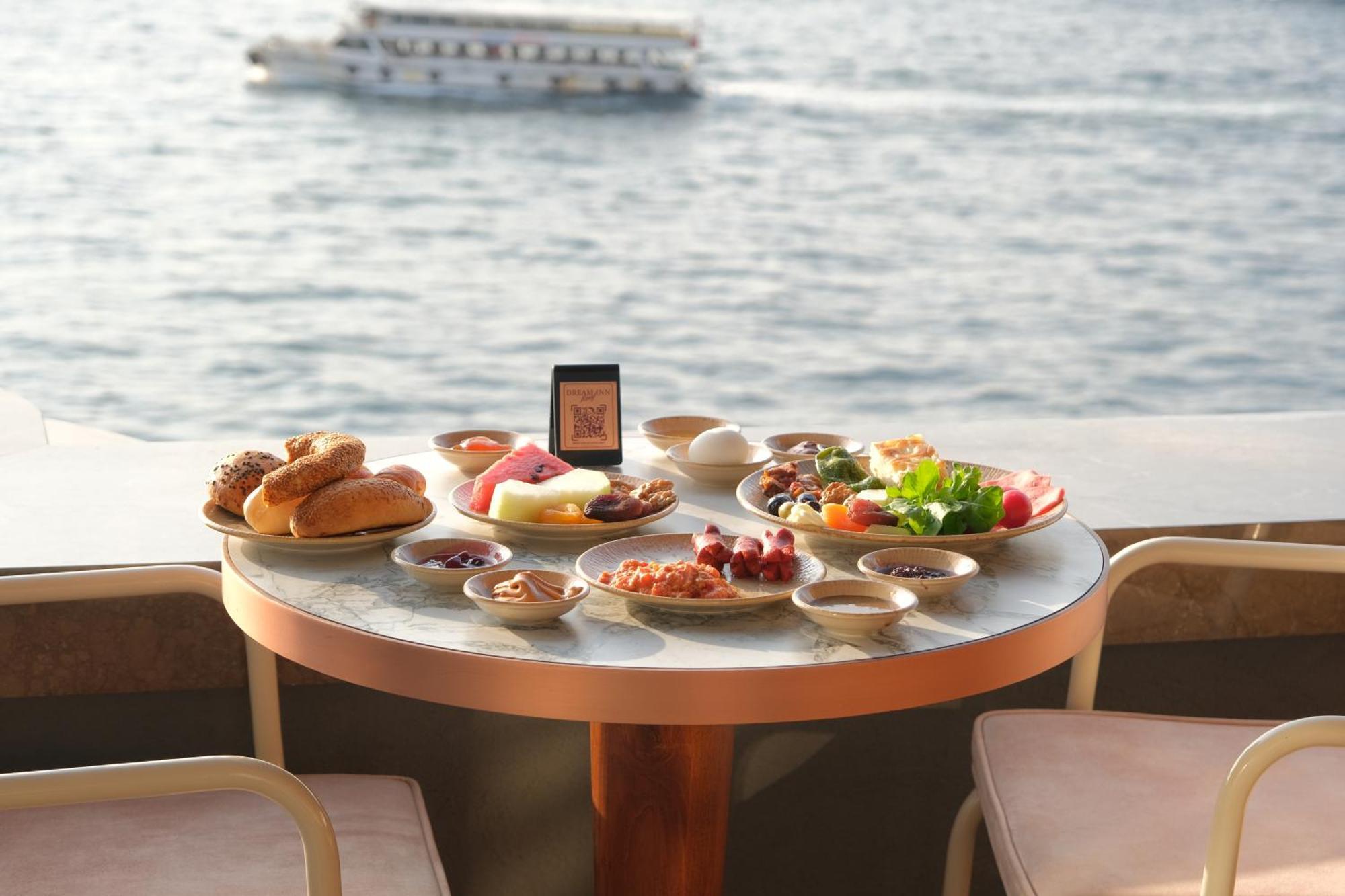 Dream Inn Karakoey Bosphorus Истанбул Екстериор снимка
